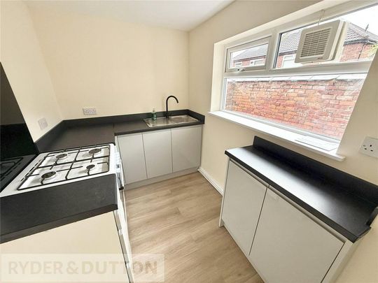 2 bedroom end of terrace house to rent - Photo 1