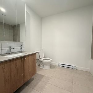 4 1/2 + Flambant Neuf à Saint-Sauveur - Photo 3