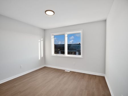 For Lease - 301 Glenroy Gilbert Drive Unit# 7, Barrhaven, Ontario - Photo 3