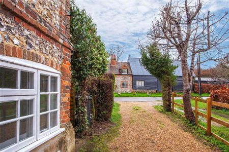 2 bedroom semi-detached house to rent - Photo 5