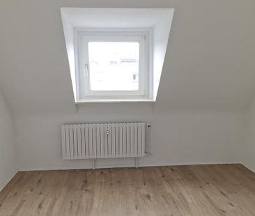 Renovierte 2-Zimmer-Wohnung im 2.Obergeschoss zu vermieten! 1 Netto... - Photo 3