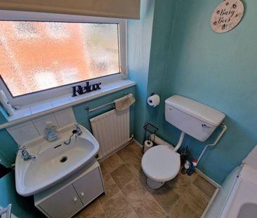 2 bedroom flat to rent - Photo 6