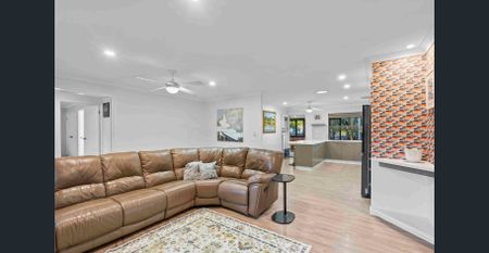 1 Acre Bayside North-Facing Sanctuary – Family, Pet and Home Business Ready - Photo 3