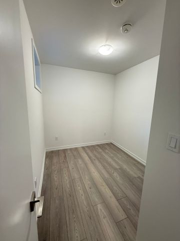 For Lease - 17 Lytham Green Circle Unit# 23, Newmarket, Ontario - Photo 2