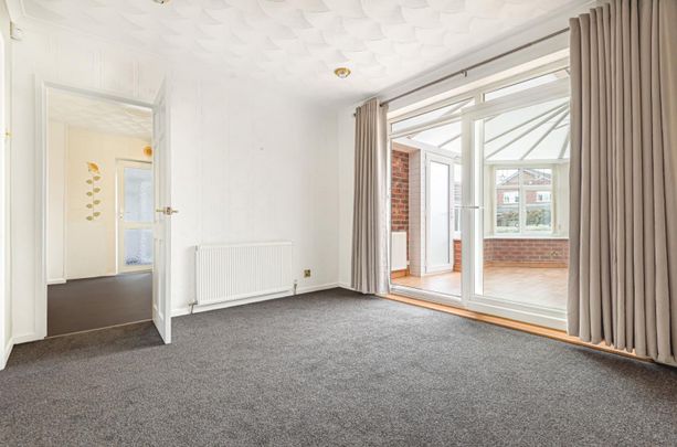 4 bedroom House To Let - Photo 1