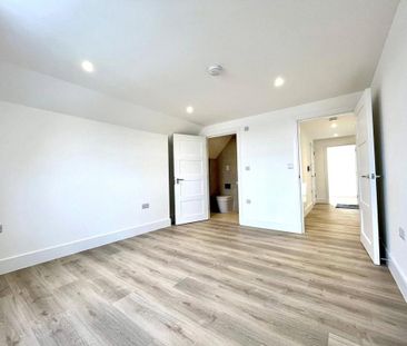 2 bedroom penthouse to rent - Photo 6