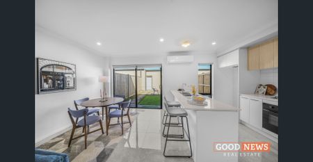 Just a short walk to all the amenities you need! - Photo 5