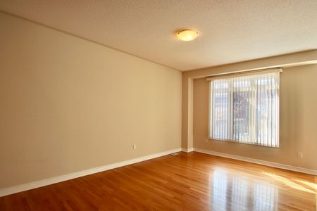 For Lease - 91 Gauguin Avenue, Vaughan, Ontario - Photo 4