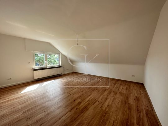 Erstbezug nach Modernisierung von heller gemütlicher DG-Wohnung - Photo 1