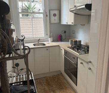 2 Bed Flat, Mirabel Road, SW6 - Photo 4