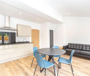 5 bedroom semi-detached house to rent - Photo 6