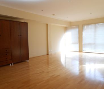 32 Mary Street, Clayton VIC 3168 - Townhouse For Rent | Domain - Photo 6