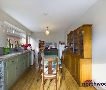 Downs Valley Road, Willingdon, Eastbourne, BN20 - Photo 2