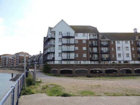 Bermuda Place, Sovereign Harbour South, Eastbourne, East Sussex, BN23 - Photo 5