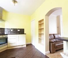 2 BEDROOM House - Mid Terrace - Photo 6