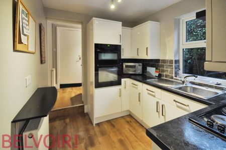 1 bedroom in a house share to rent - Photo 4