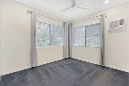 PRIVATE UNIT IN SMALL COMPLEX - WALKING DISTANCE TO BEACH - Photo 3