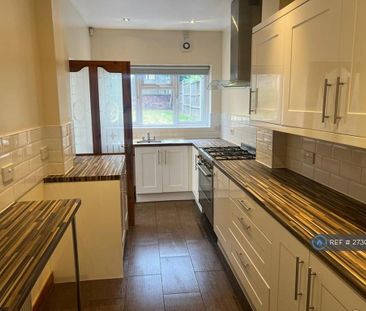 3 bedroom semi-detached house to rent - Photo 6