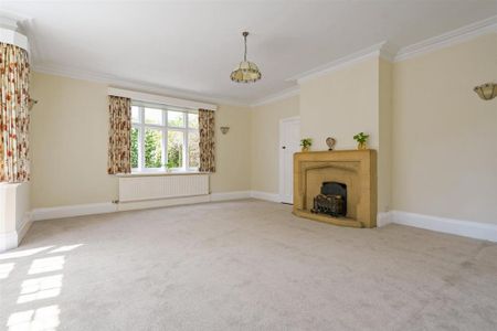 6 bedroom detached house to rent - Photo 2