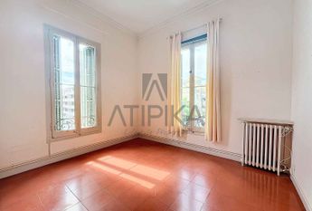 Casa señorial junto a la Clínica Teknon, Barcelona