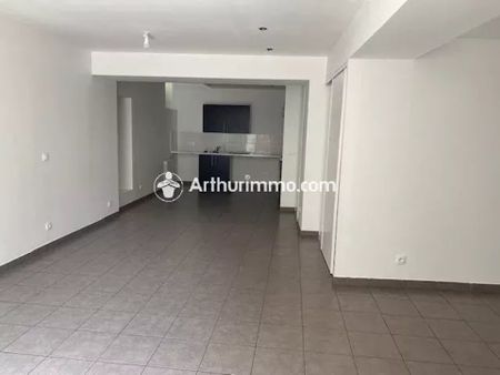 Location Appartement 3 pièces 87 m2 à Corbeil-Essonnes - Photo 2