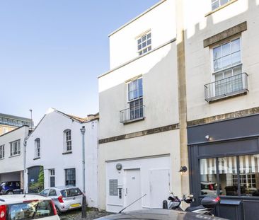 1 Bed Flat - Photo 3