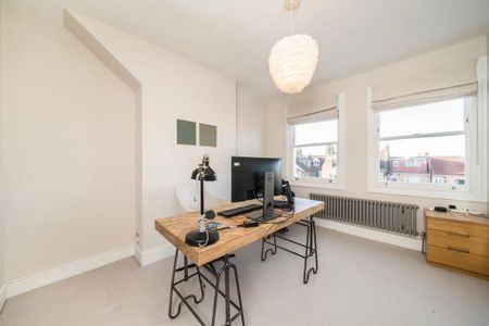 4 bedroom terraced house to rent - Photo 2