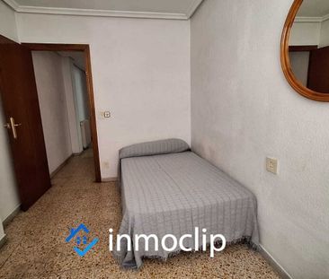 Ático de alquiler en Calle Van Dyck, Salesas - Photo 2