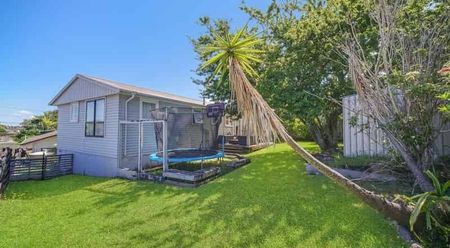 Family - friendly 3 bedroom. Plenty of outdoor living. - Photo 4