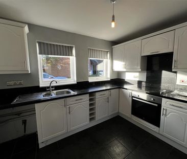 Lushington Close, Norwich - Photo 5