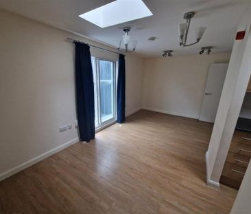 Studio to rent - Photo 6