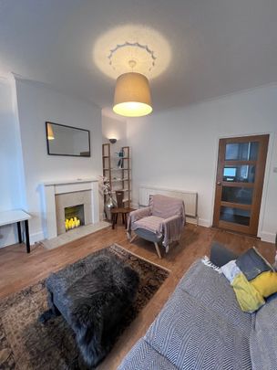 2 Bed Flat, Lichfield Road, NW2 - Photo 1