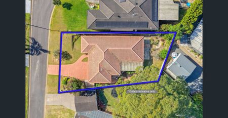 SPACIOUS HOME IN QUIET LOCATION!! - Photo 4