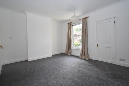 2 bedroom terraced house to rent - Photo 3