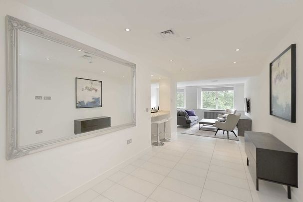 Piccadilly, Mayfair, W1J - Photo 1