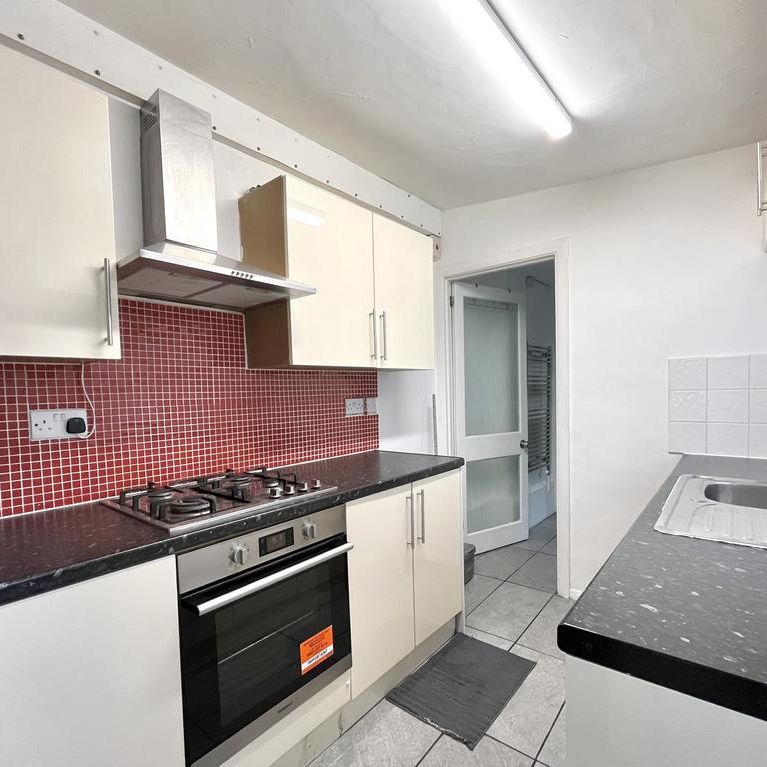 2 bedroom terraced house to rent - Photo 1