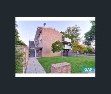 Small Complex - Photo 5