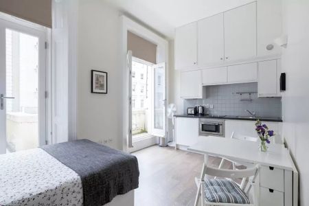 Studio Flat, Gloucester Street, SW1V - Photo 3