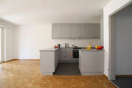 "Gemütliche 2.5 Zimmerwohnung in ruhigem Wohnquartier!" - Photo 4