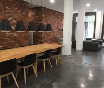 Studenten Apartment möbliert für 1-2 Personen inkl. Fitness-u. Ge - Photo 2