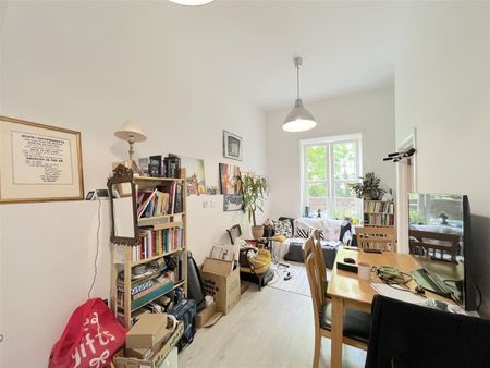 3 Bed Flat, Crescent Road, N8 - Photo 3