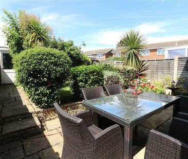 Aylesbeare, Shoeburyness, Southend-on-sea, Essex, SS3 - Photo 6