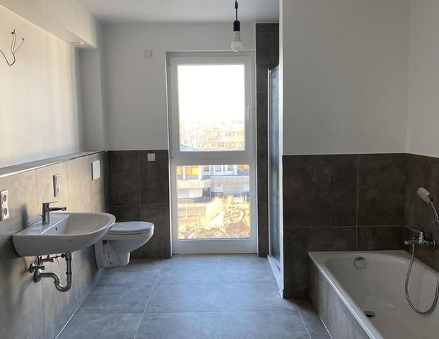 Großzügiges Penthouse mit XXL Dachterrasse & Einbauküche - Photo 1