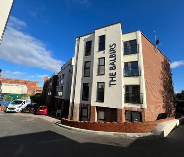 Modern 2-Bedroom, 2-Bathroom Student Apartment in Portswood, Southa... - Photo 2