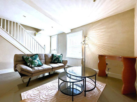 1 bedroom house to rent - Photo 2