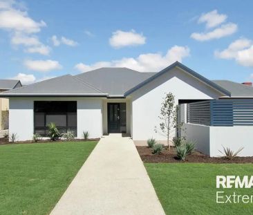 “MODERN COASTAL LIVING IN BEAUTIFUL ILUKA” - Photo 3