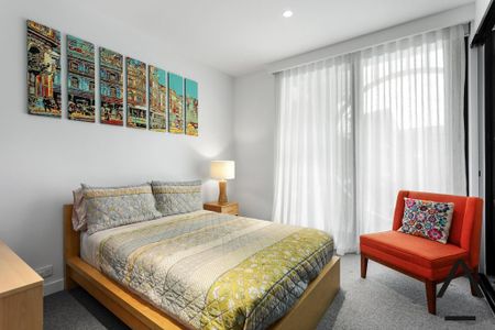 Spacious Boutique Apartment in YarraBend’s Vibrant Riverside Community - Photo 4