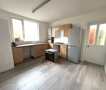 2 bedroom detached bungalow to rent - Photo 4