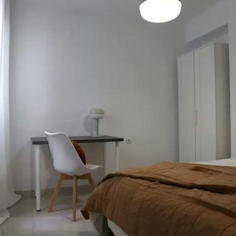 Carrer de Rodrigo de Pertegás, Valencia, Valencian Community 46023 - Photo 1