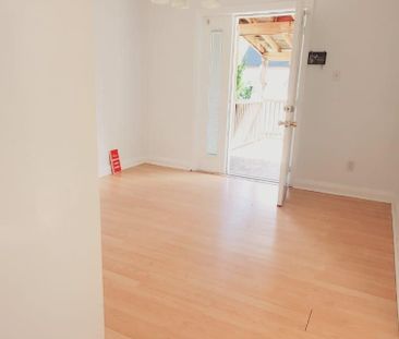 For Lease - 167 Erb Street, Kitchener, Ontario - Photo 2